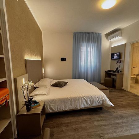 Hotel Etna Caorle Exterior foto